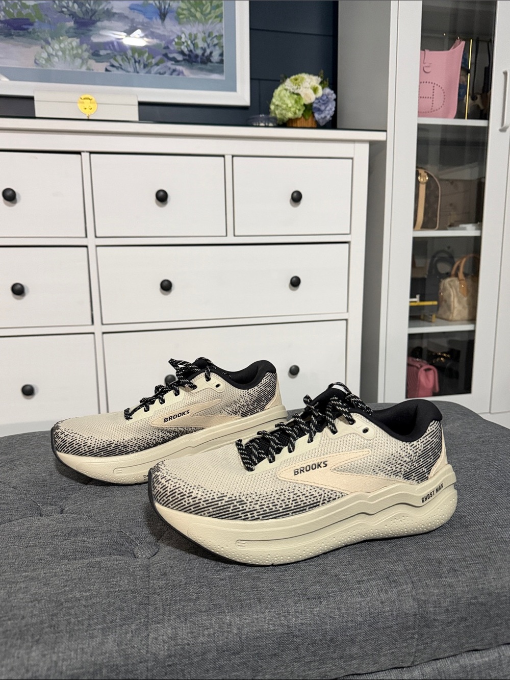New! Brooks Ghost Max Women’s Sneakers - Size 8
